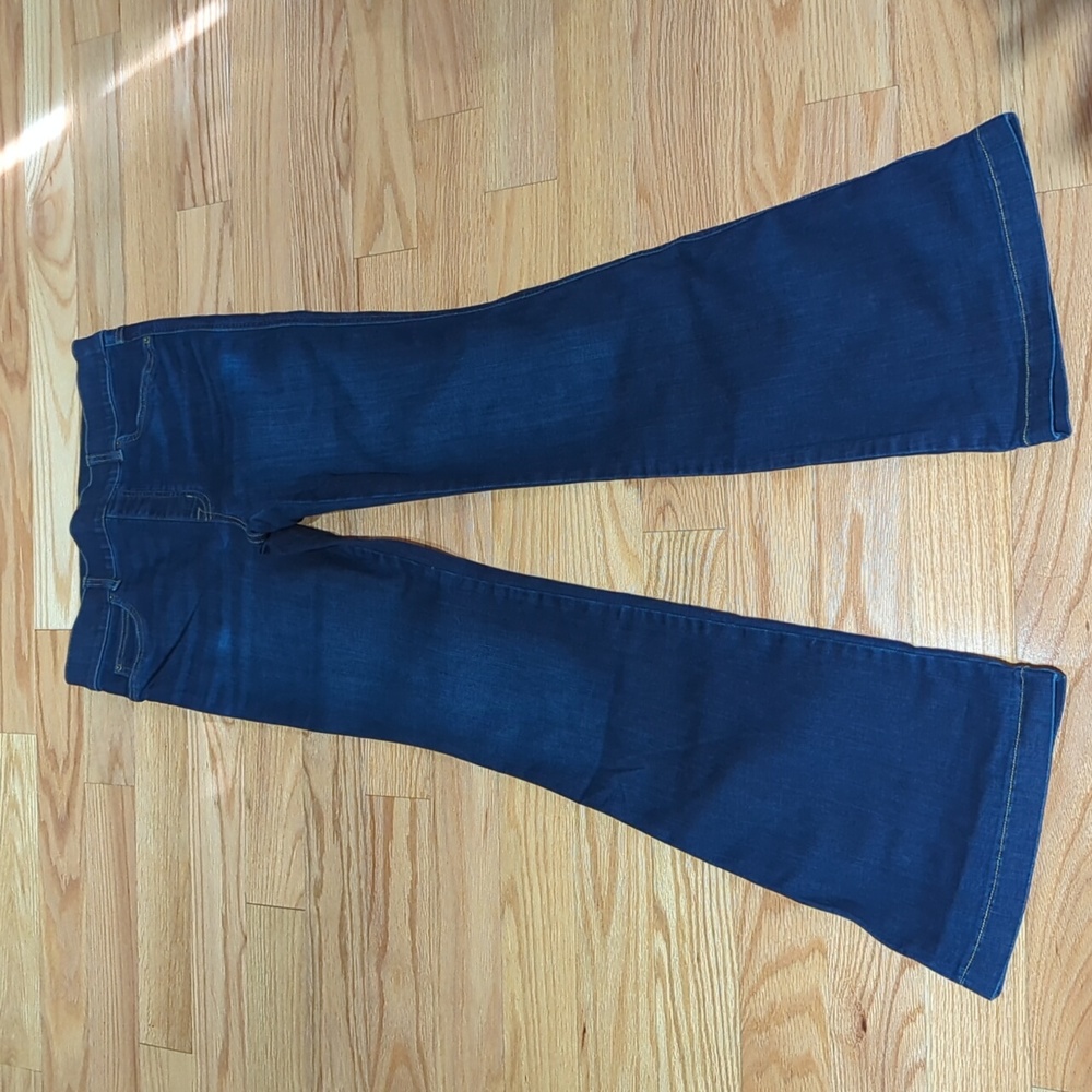 Women's size medium Spanx pull on bootcut jeans NWOT